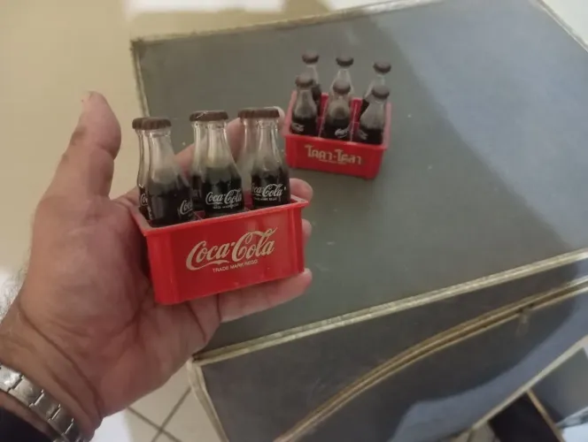 Mini engradado da coca cola anos 80