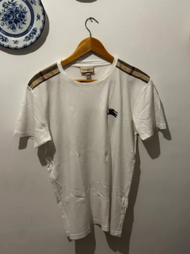 camiseta: burberry masculina branca tamanho g - Original Excelente Estado