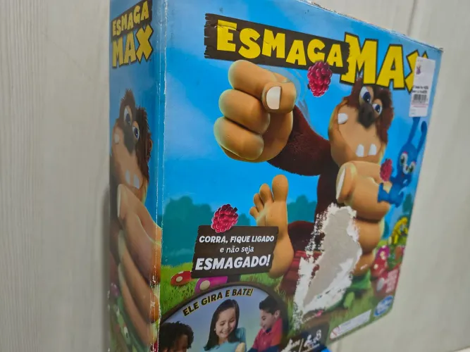 Esmaga Max