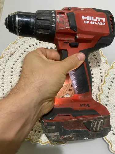 Parafusadeira e furadeira de impacto Hilti 