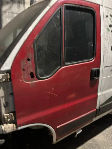 Porta esquerda Ducato ano 2014 R$ 800