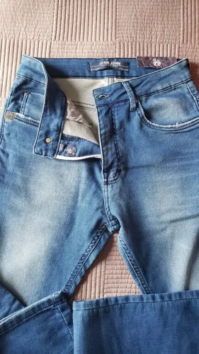 Calça jeans John John nova com etiqueta