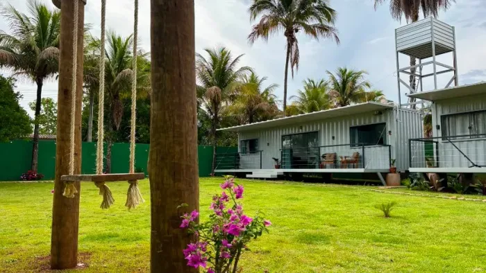 Alugo casa container em condomínio