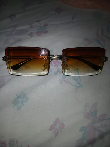 Óculos quadrado vintahe 28 reais