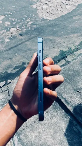 iPhone 13 azul 128gb