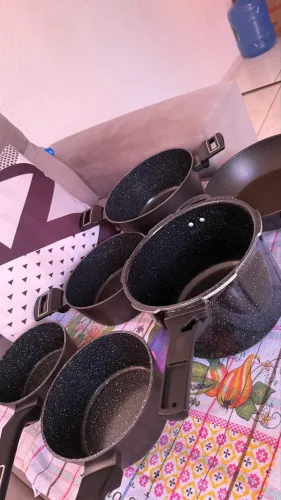 JOGO DE PANELAS BRINOX CERÂMICA - USADO E MUITO CONSERVADO 