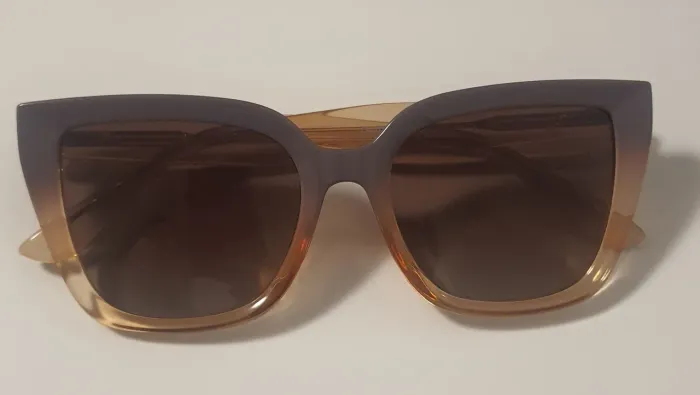 OCULOS DE SOL NUNCA USADO