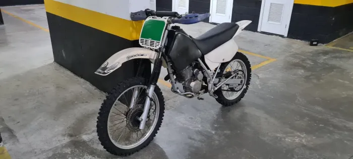Honda XR 200 de trilha (São Paulo capital zona sul)
