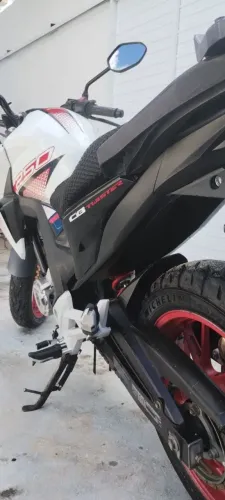 CB Twister 250 _ Quitada