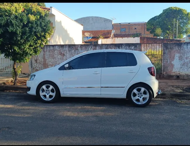 Volkswagen Fox Prime/higli. 1.6 Total Flex 8V 5P 2011