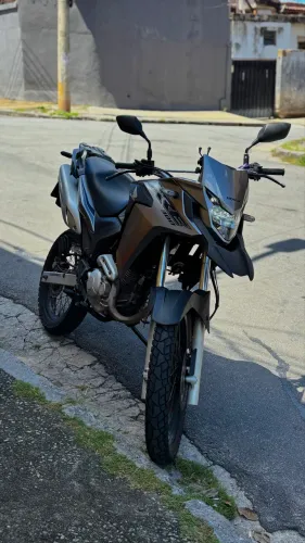 XRE 300 2019