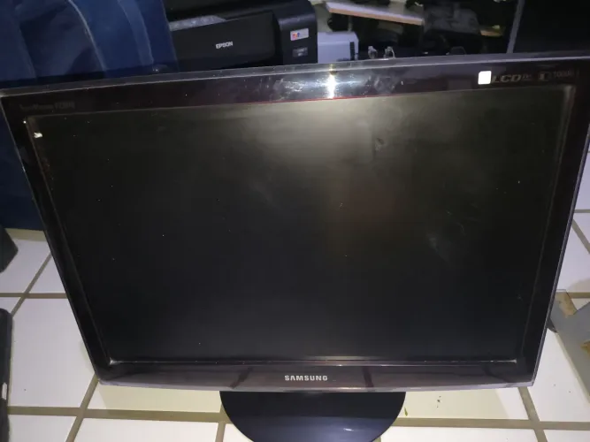 Monitor tv Samsung 22" + Monitor AOC 24" 