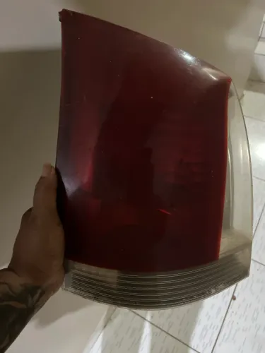 Farol traseiro Fiat palio cair