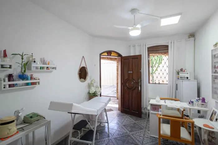 Casa à Venda - Alípio de Melo, 4 Quartos, 360 m2