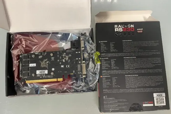 Placa de Vídeo PCYES AMD Radeon R5 230 2GB