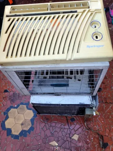Ar condicionado Springer 18000btus