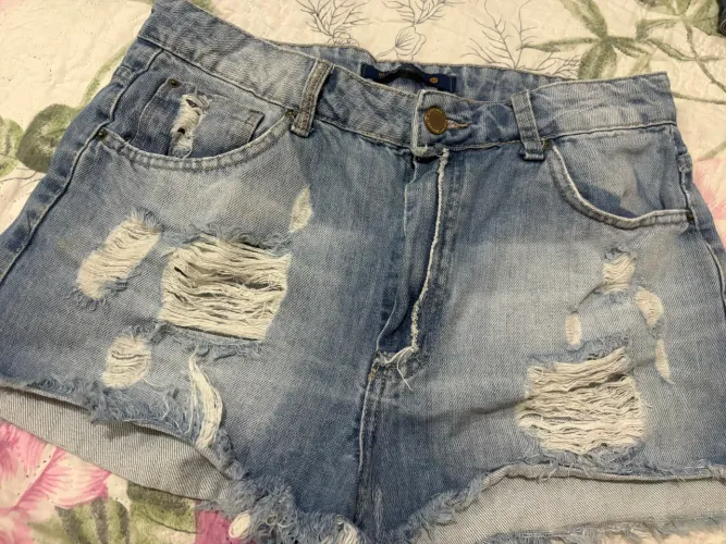 Short jeans