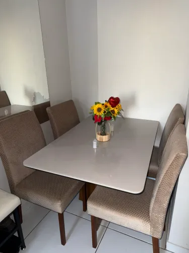 Mesa de vidro off white 4 cadeiras