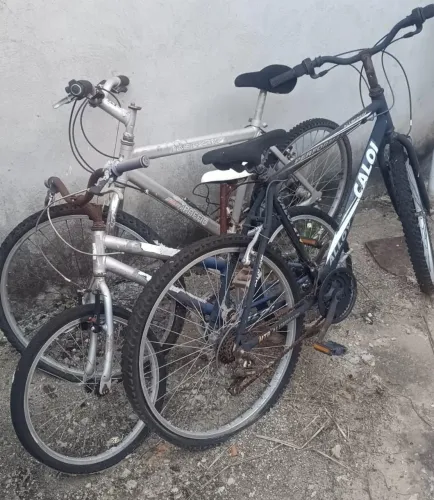 3 bicicletas / 2 aro 26 / 1 aro 20