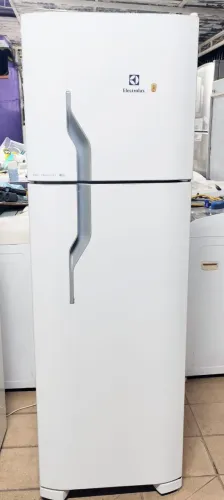 Geladeira Frost Free Electrolux 261L 127 v "Entrega Grátis"