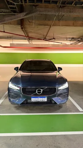 Volvo V60 T-5 Momentum 2.0 245cv 5P 2020
