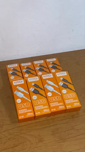 Cabo USB tipo C ou Lightning