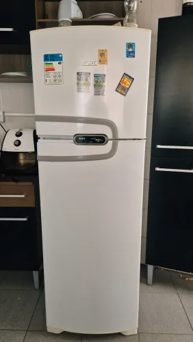 Geladeira Consul FrostFree 275L Branca
