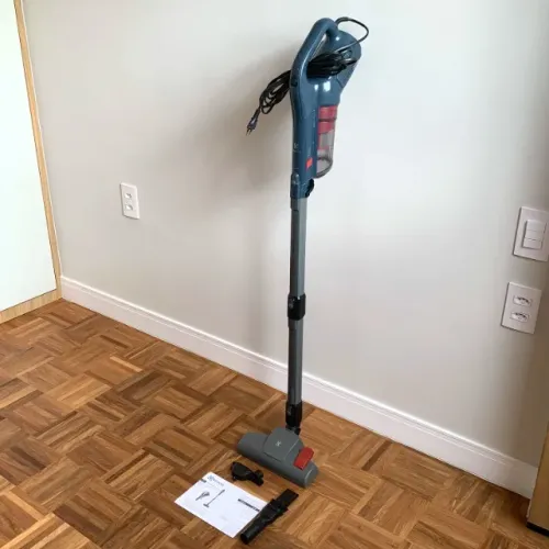 Aspirador de Pó Vertical com Fio Electrolux Cyclone Power PTE10 127V 1300W - COM DEFEITO