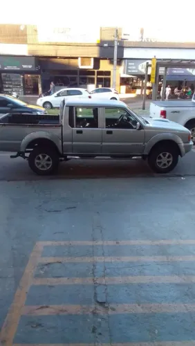 Mitsubishi L200 GLS 2.5 4X4 CD Diesel 2005