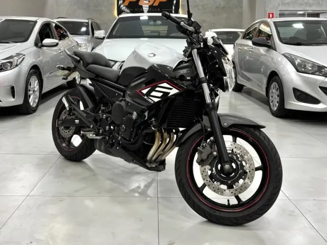 YAMAHA XJ6 N 2015