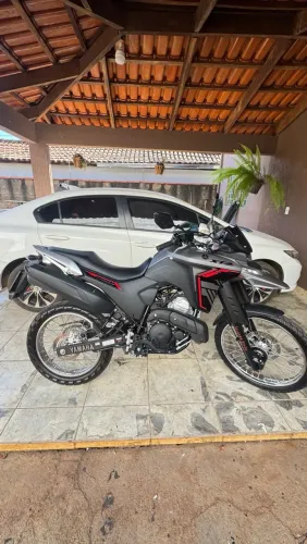 Yamaha XTZ Lander 250 Connected 2025 - Apenas 3.000 km