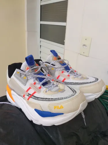 Vendo fila invictos original masculino tamanho 41 usado 5 vezes