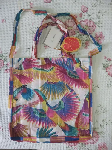 *SACOLINHA/ECOBAG - ME LEVA - DOBRÁVEL DA FARM RIO*