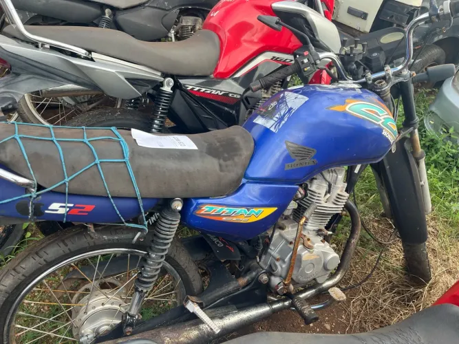 Moto sucata leilão Titan 99