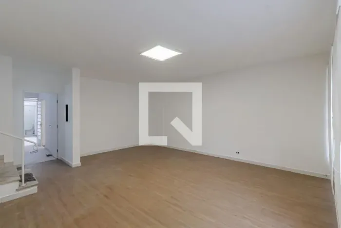 Casa à Venda - Moema, 7 Quartos, 180 m2