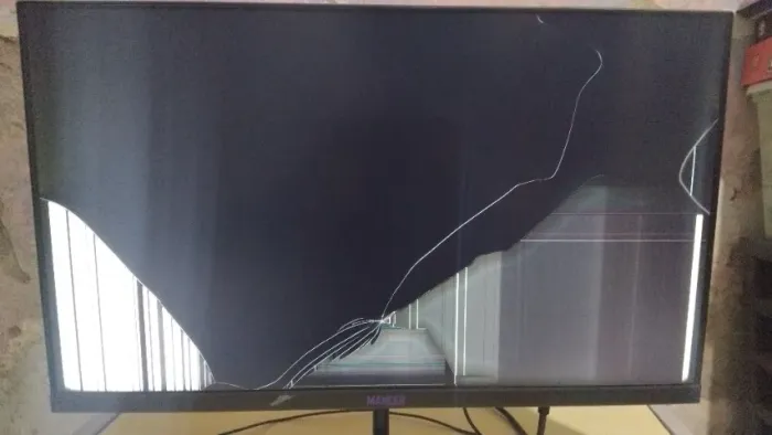 Monitor gamer quebrado Mancer IPS 23.8 polegadas