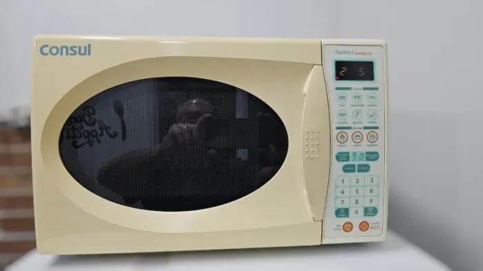 Micro-ondas Consul funcionando bom estado para cozinha