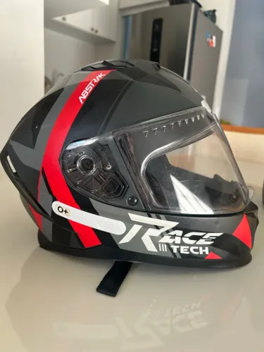 Capacete Race Tech tamanho 62