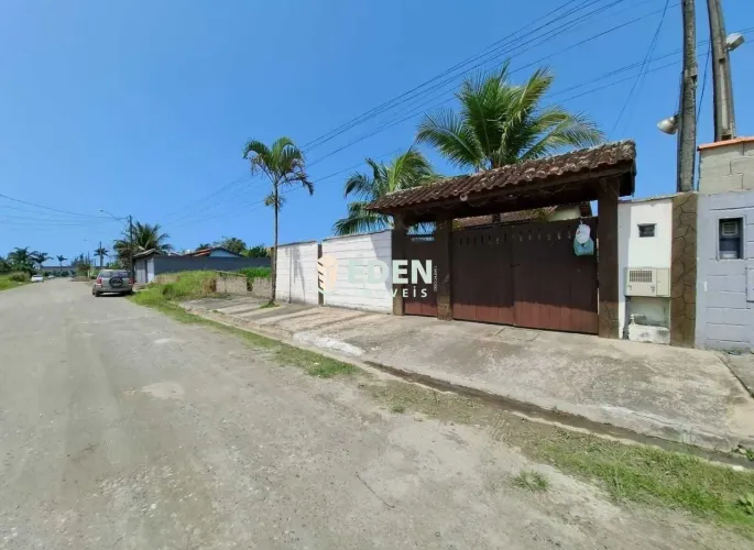 Casa à Venda na Ilha Comprida, Região de Praia - São Paulo/SP