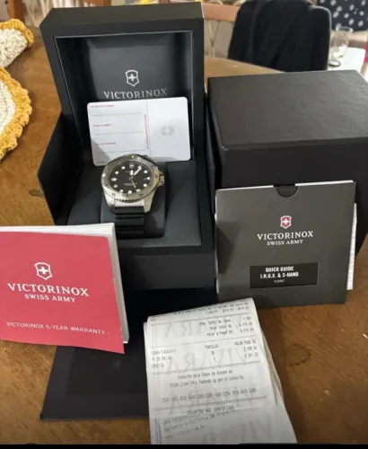 Relógio VICTORINOX I.N.O.X. - SWISS ARMY ?