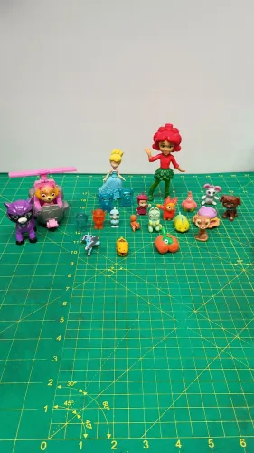 Lotinho de brinquedos diversos todos pelo valor anunciado -22unidades<br>