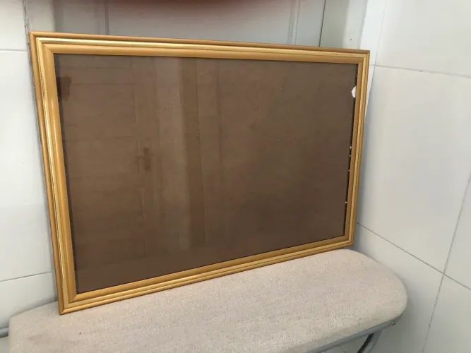 Moldura de Madeira com Vidro 56 x 81 cm - Amarela e Dourada