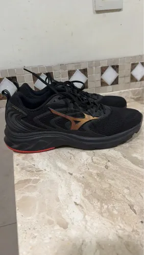 tênis mizuno 
