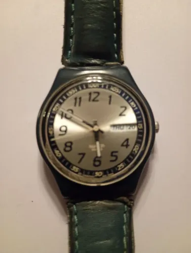 Relógio Swatch ag 2003 analógico e calendário pulseira em couro azul item de colecionador