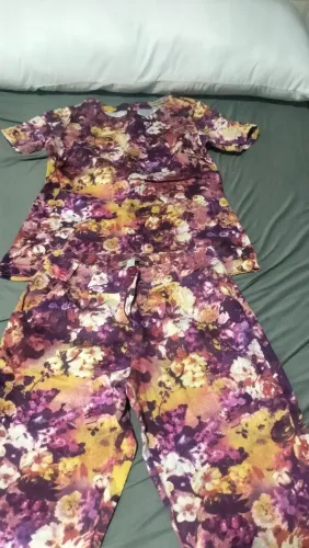 Conjunto floral veste P