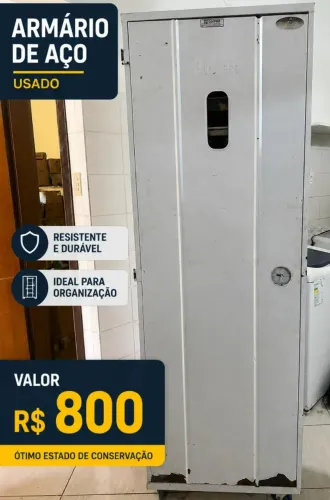 Armário de Panificação / Confeitaria com rodinhas em perfeito estado