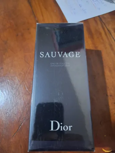Perfume sauvage Dior 200ml.