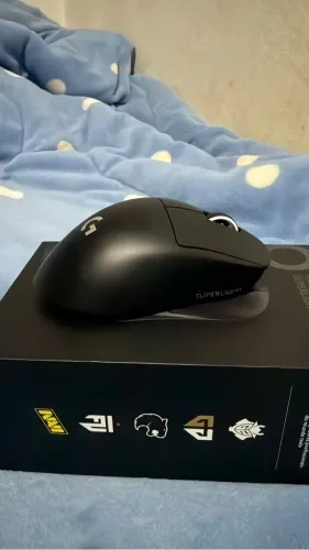 Mouse Gamer SuperLight 2c PRO X Sem fio Preto Logitech G com 1 mês de uso