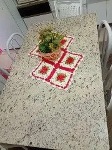 Mesa tampo de granito com 6 cadeiras em ótimo estado, aceito proposta, *