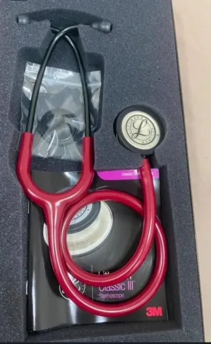 Estetoscopio novo